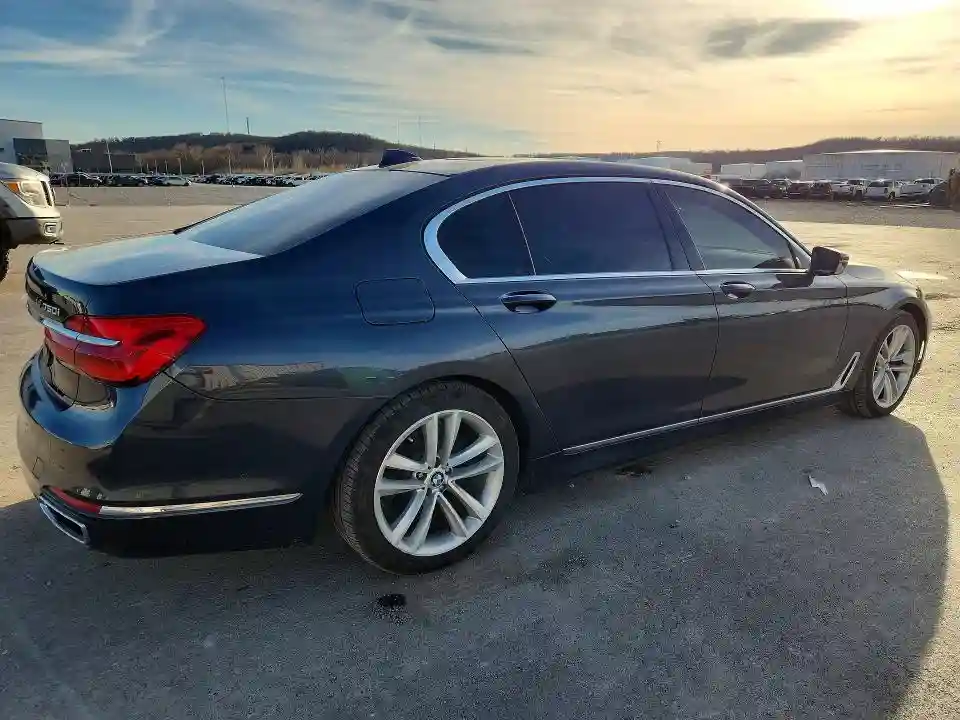 WBA7F0C51GGL99651 2016 BMW 7 SERIES-2