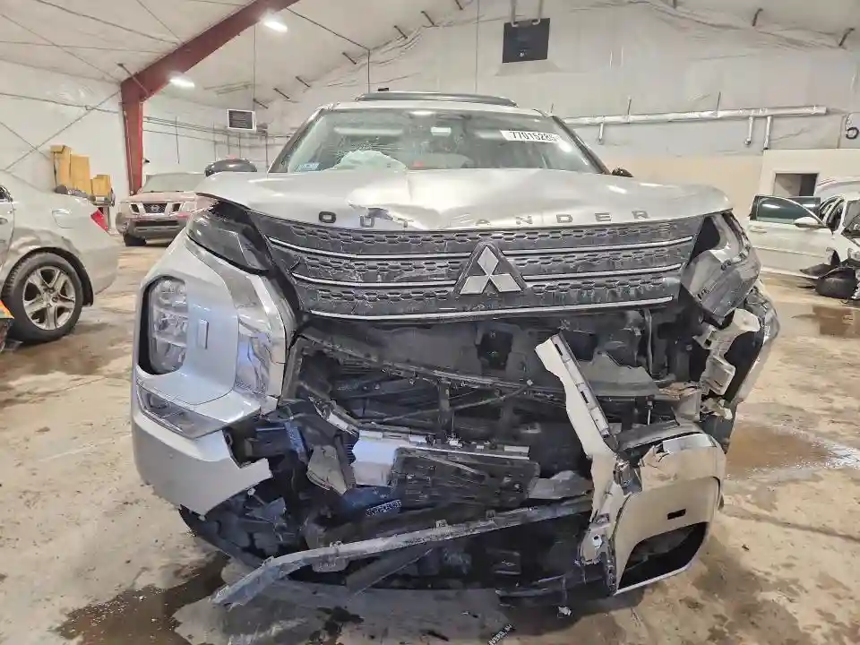 JA4J4UA86NZ025230 2022 MITSUBISHI OUTLANDER-4