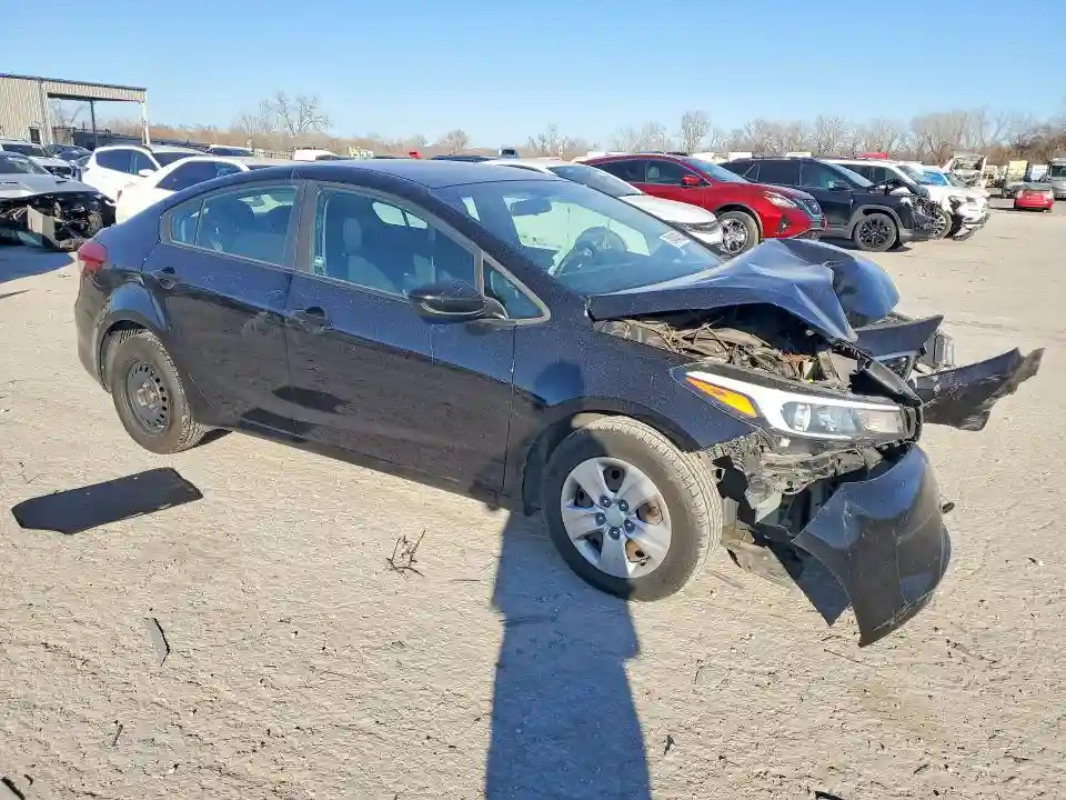 3KPFK4A76JE212255 2018 KIA FORTE-3