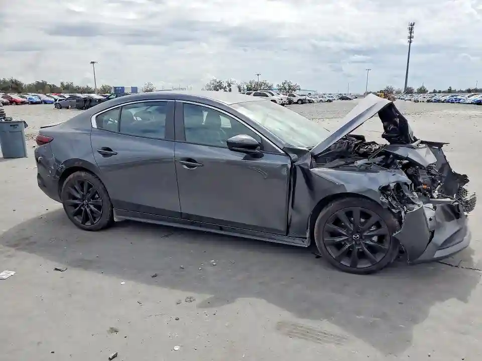 3MZBPABM8SM464404 2025 MAZDA 3-3