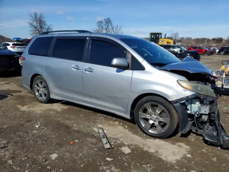 5TDXK3DC2FS542205 2015 TOYOTA SIENNA-3