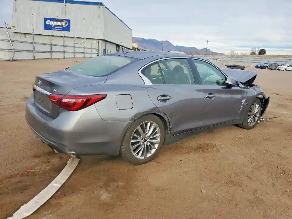 JN1EV7AP2JM365014 2018 INFINITI Q50-2