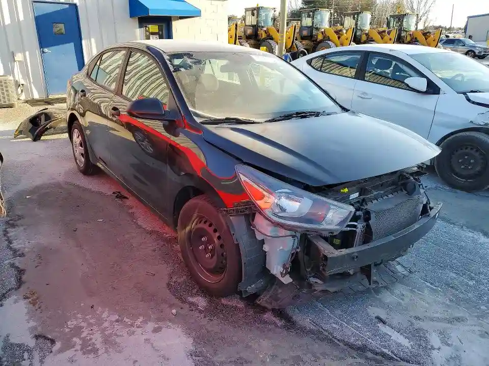 3KPA24AB4JE073399 2018 KIA RIO-3