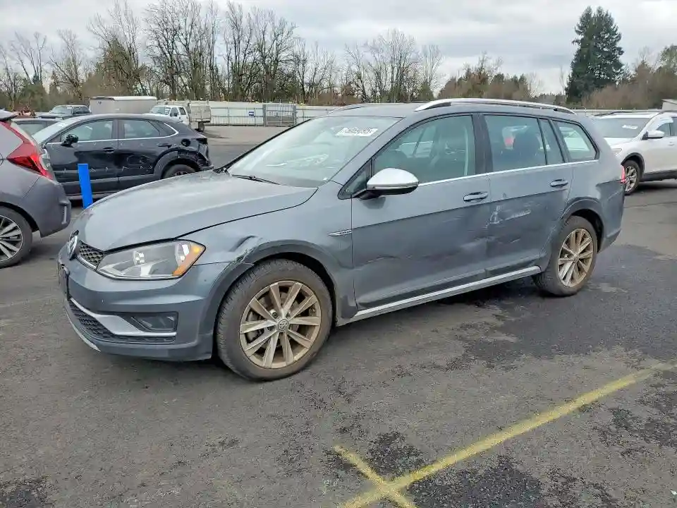 3VWH17AU9HM509388 2017 VOLKSWAGEN GOLF-0