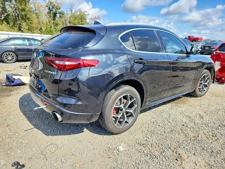ZASPAKBNXL7C93246 2020 ALFA ROMEO STELVIO-2