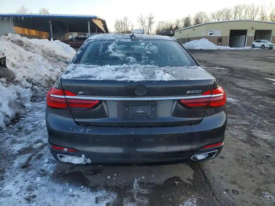 WBA7F2C56JG424465 2018 BMW 7 SERIES-5