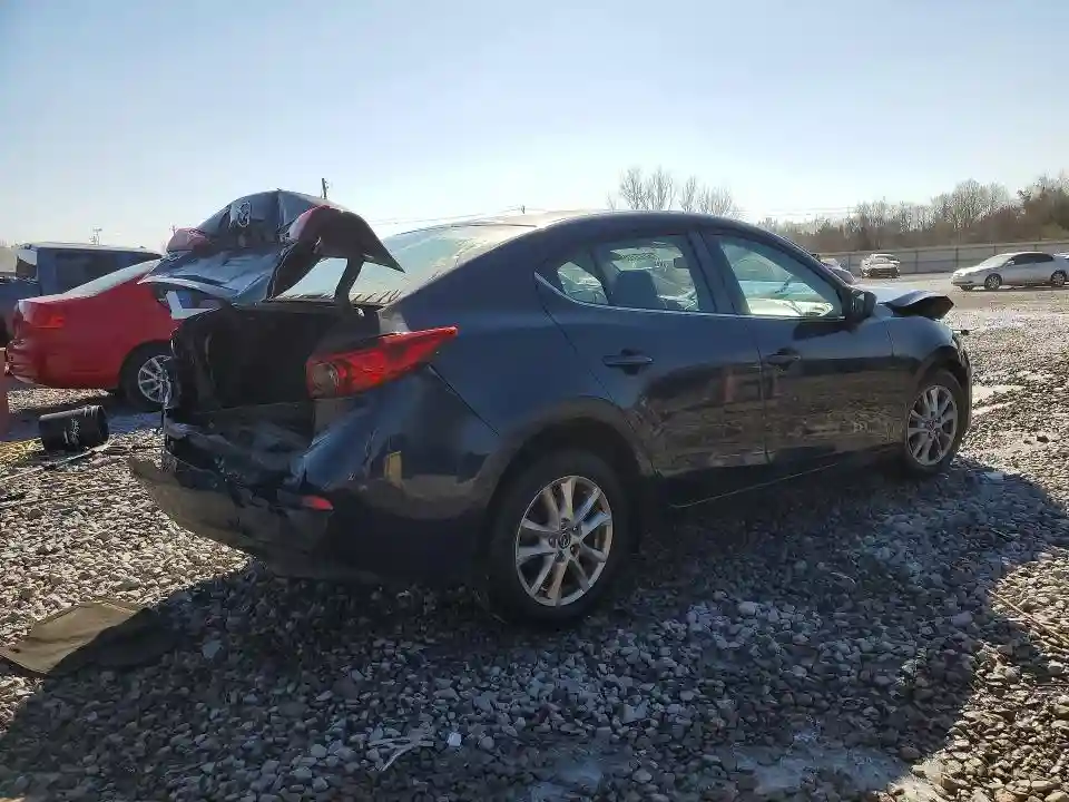 JM1BM1U7XG1332526 2016 MAZDA 3-2