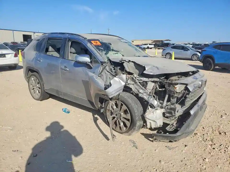 JTMC1RFV2LD055175 2020 TOYOTA RAV4-3