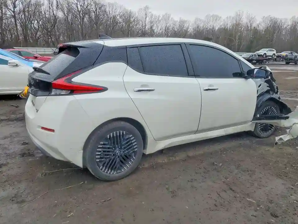 1N4CZ1CVXPC563281 2023 NISSAN LEAF-2