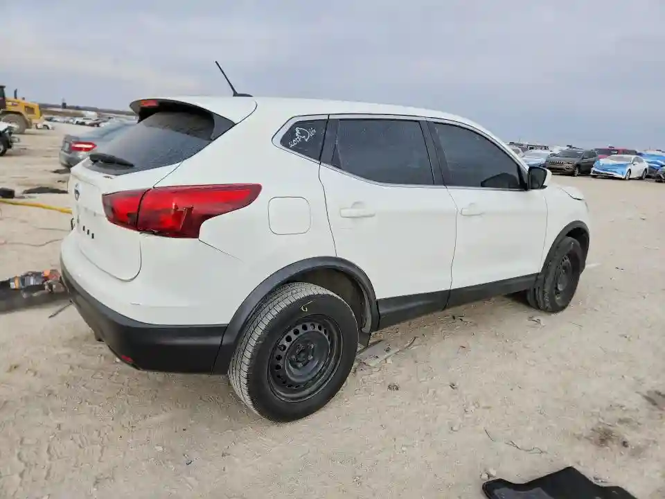 JN1BJ1CP1KW228810 2019 NISSAN ROGUE SPORT-2