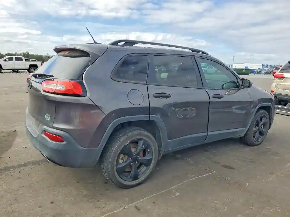 1C4PJLAS6HW661814 2017 JEEP GRAND CHEROKEE-2