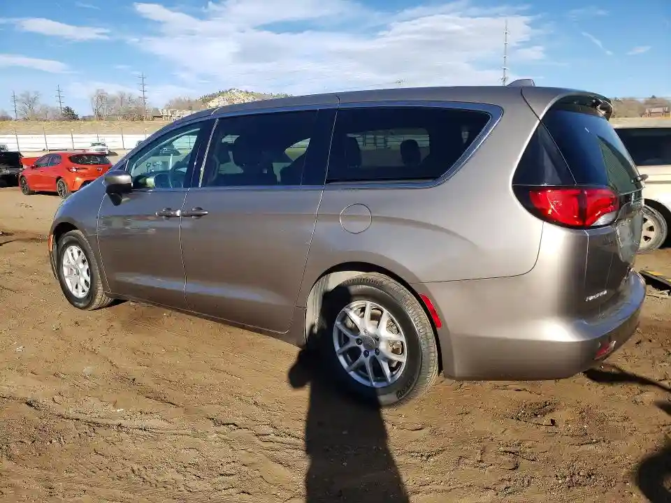 2C4RC1DG1HR832749 2017 CHRYSLER PACIFICA-1