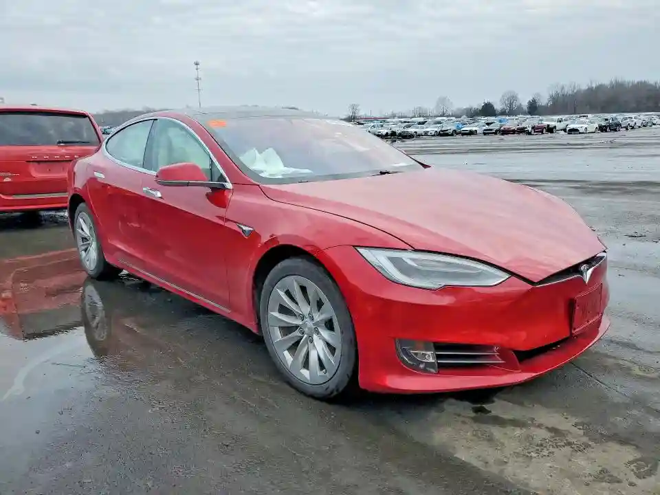 5YJSA1E24JF294477 2018 TESLA MODEL S-3