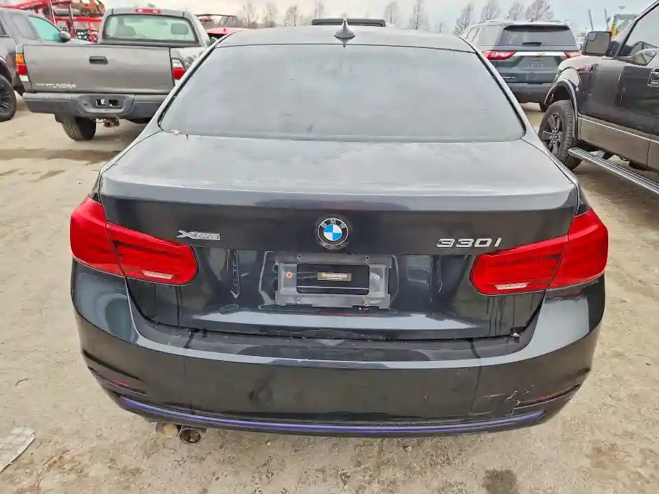 WBA8D9C56JEM32144 2018 BMW 3 SERIES-5