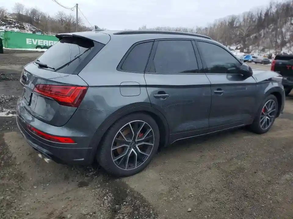 WA1B4AFY2S2056748 2025 AUDI SQ5-2