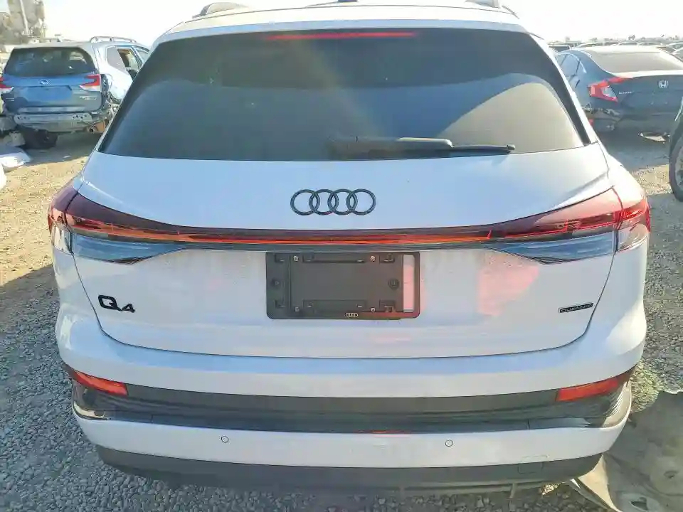 WA1L2BFZ5RP023085 2024 AUDI Q4 E-TRON-5