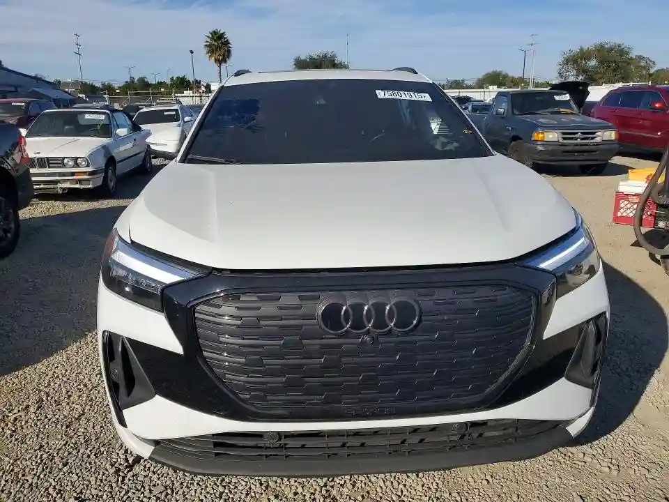 WA1L2BFZ5RP023085 2024 AUDI Q4 E-TRON-4