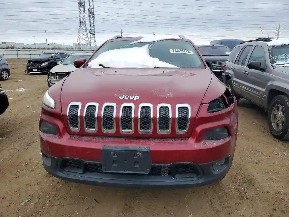 1C4PJMCS2HW646990 2017 JEEP GRAND CHEROKEE-4