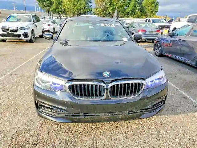 WBAJA9C56KB389776 2019 BMW 5 SERIES-4