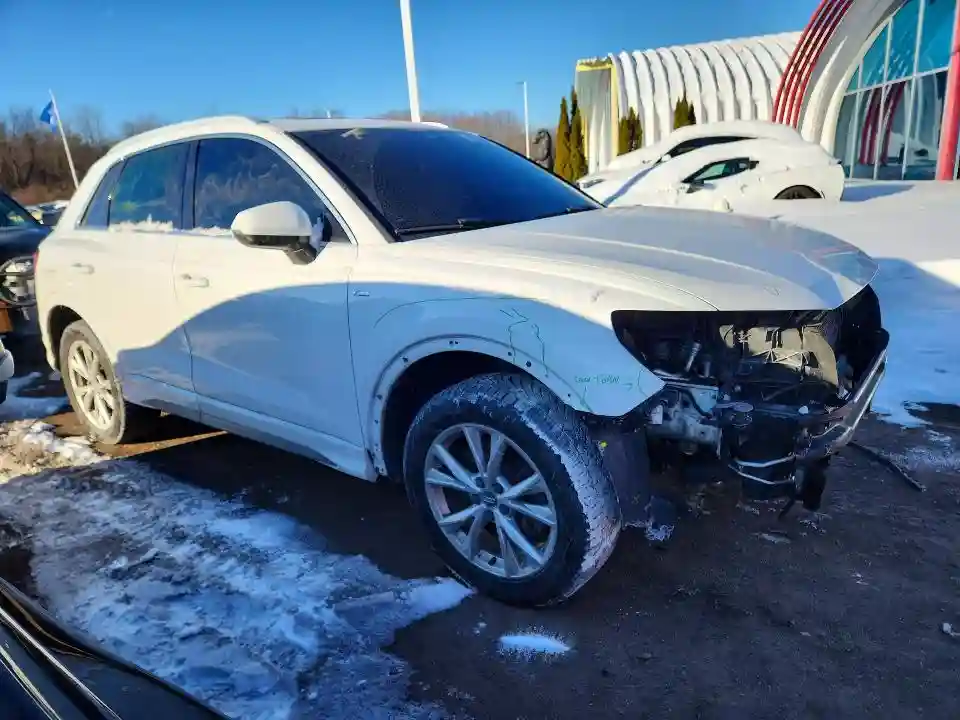 WA1DECF33M1003930 2021 AUDI Q3-3