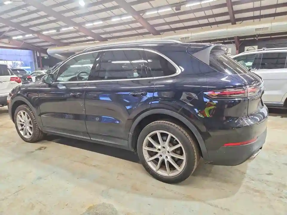 WP1AA2AY6KDA10026 2019 PORSCHE CAYENNE-1