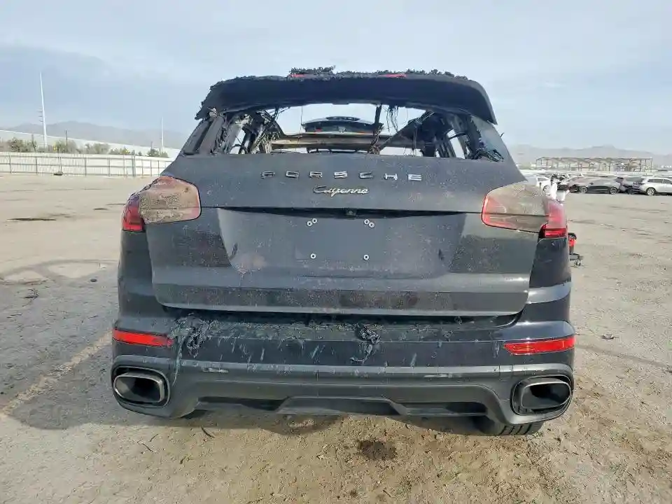 WP1AA2A20GKA14748 2016 PORSCHE CAYENNE-5