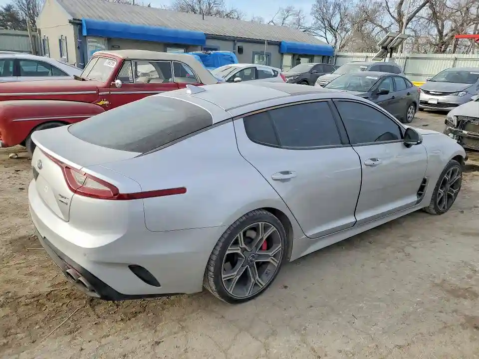 KNAE55LC6J6026950 2018 KIA STINGER-2