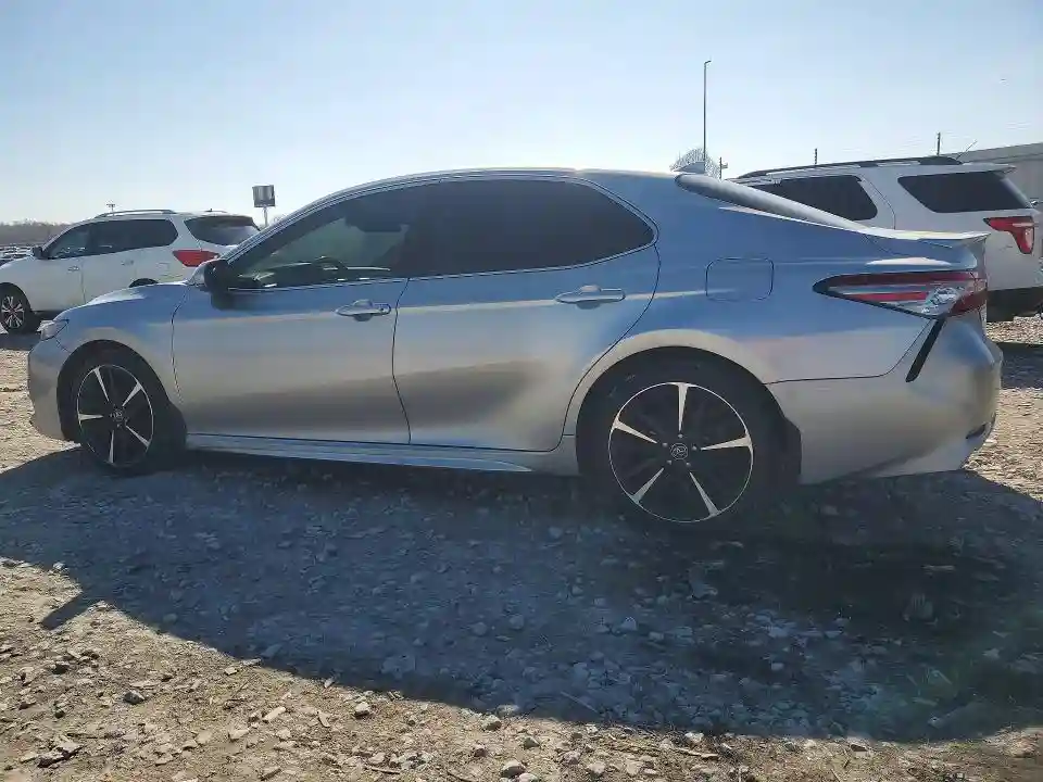4T1B61HK3KU184747 2019 TOYOTA CAMRY-1