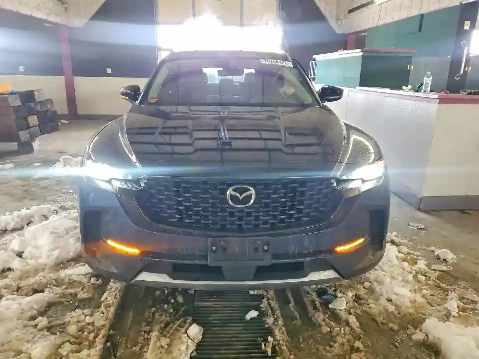 7MMVABXY3PN123413 2023 MAZDA CX-50-4