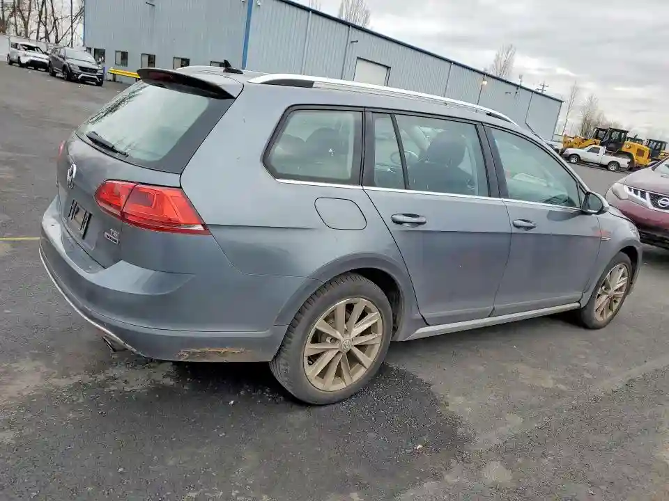 3VWH17AU9HM509388 2017 VOLKSWAGEN GOLF-2