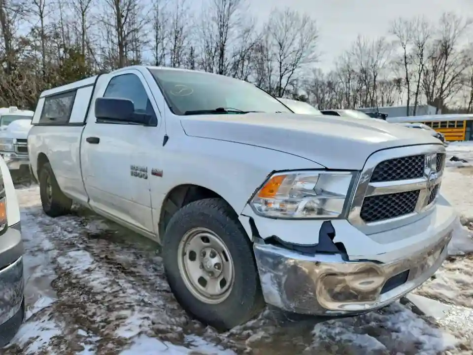 3C6JR6DTXHG706795 2017 RAM 1500-3