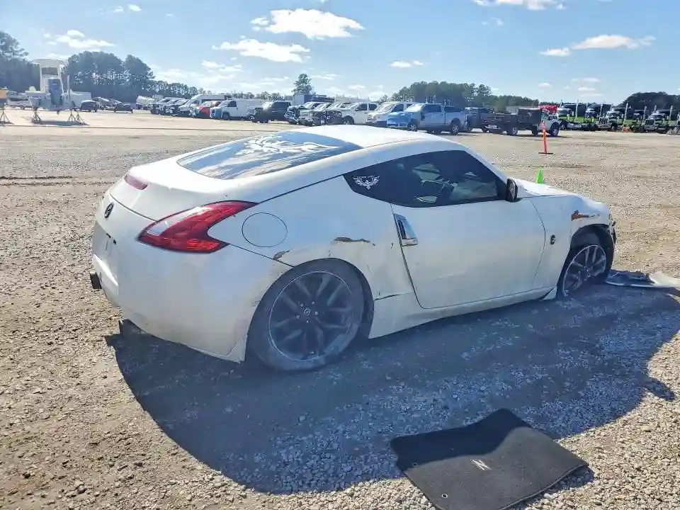 JN1AZ4EH3GM935938 2016 NISSAN 370Z-2