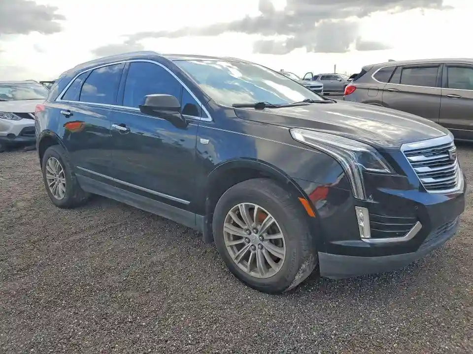 1GYKNCRS7HZ130553 2017 CADILLAC XT5-3