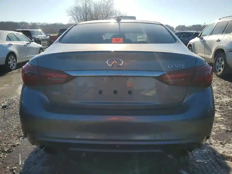 JN1EV7AR9JM433682 2018 INFINITI Q50-5