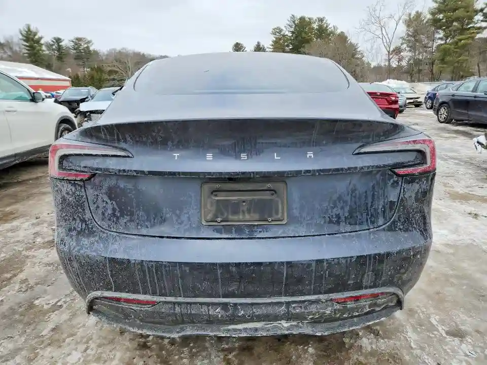 5YJ3E1EA1SF937899 2025 TESLA MODEL 3-5
