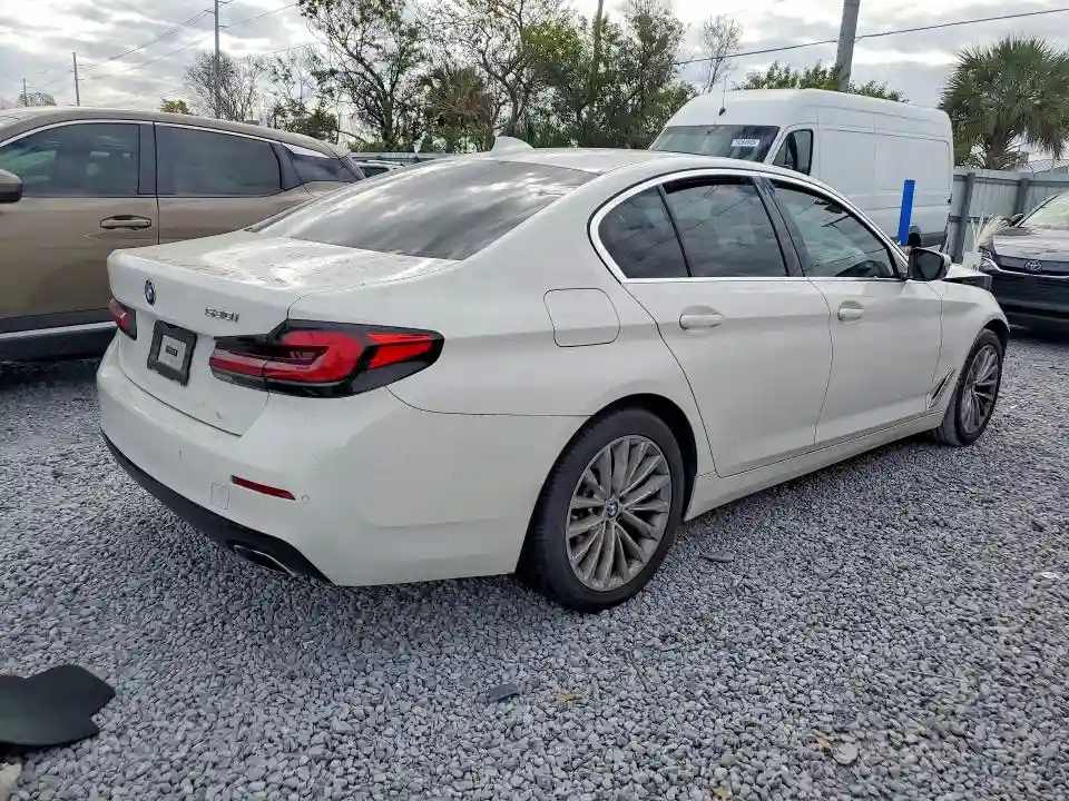 WBA53BH0XMCG37592 2021 BMW 5 SERIES-4