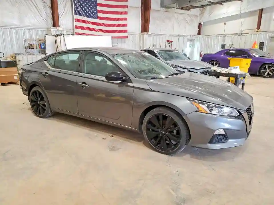 1N4BL4CV8LN311090 2020 NISSAN ALTIMA-3