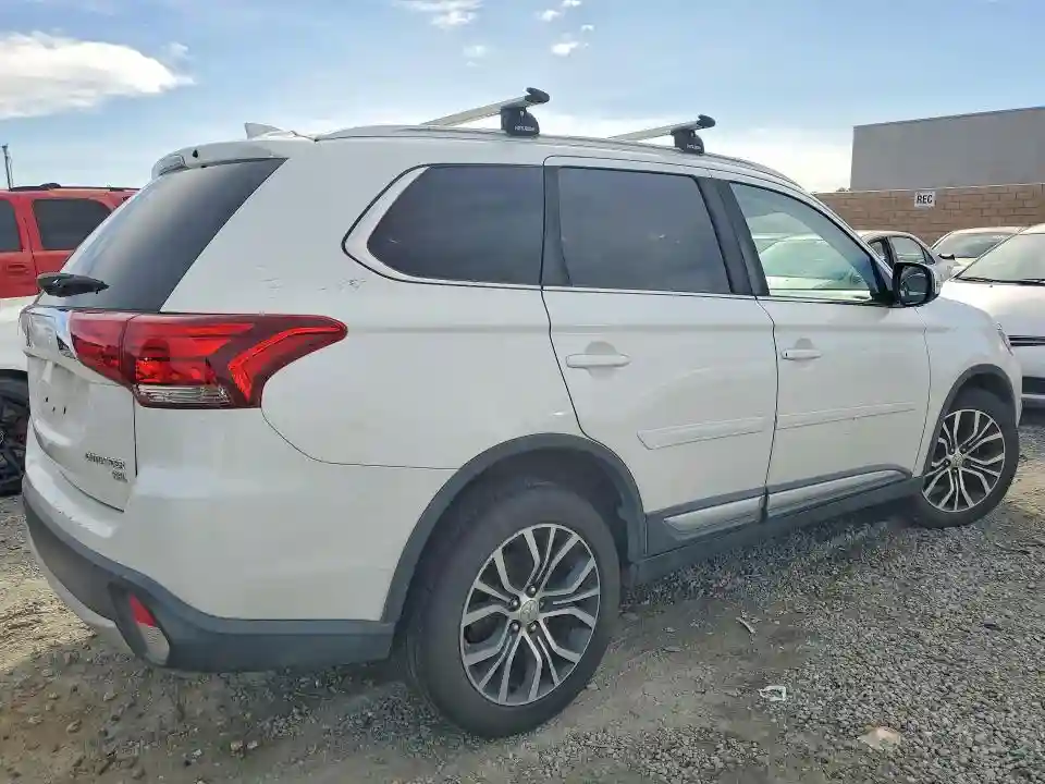 JA4AD3A32JZ022785 2018 MITSUBISHI OUTLANDER-2