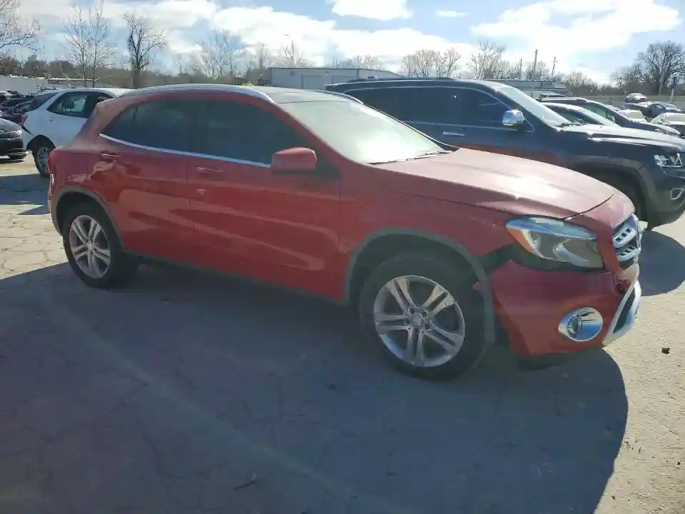 WDCTG4GB7JJ373324 2018 MERCEDES-BENZ GLA 250 4M-3
