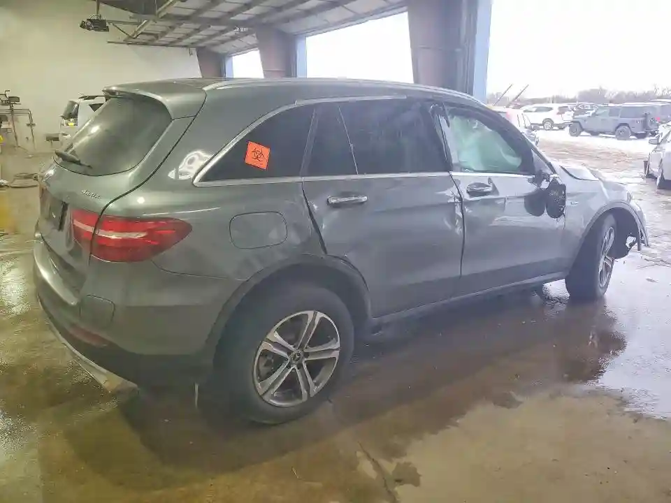 WDC0G5EB3KF610102 2019 MERCEDES-BENZ GLC-CLASS-2