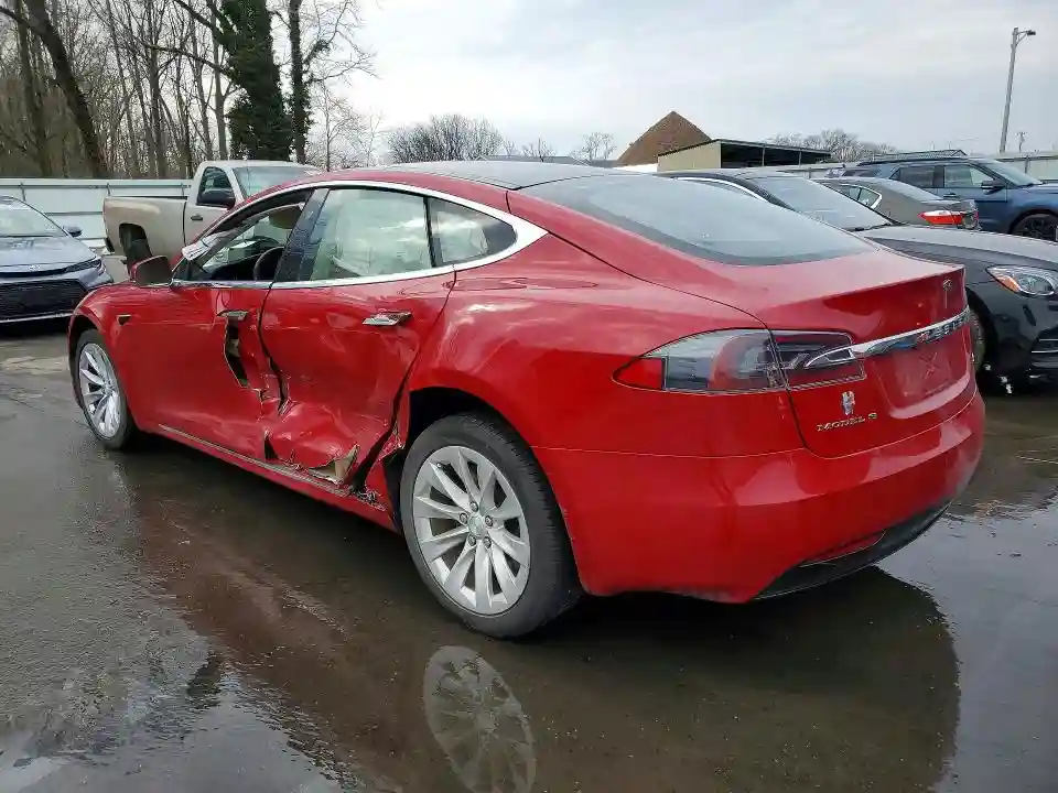 5YJSA1E24JF294477 2018 TESLA MODEL S-1