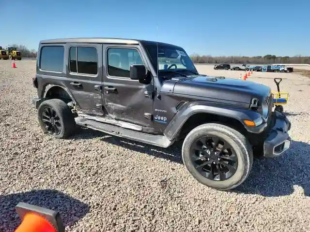 1C4JJXP67MW830403 2021 JEEP WRANGLER-3
