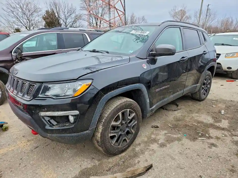3C4NJDDB1JT485839 2018 JEEP COMPASS-0
