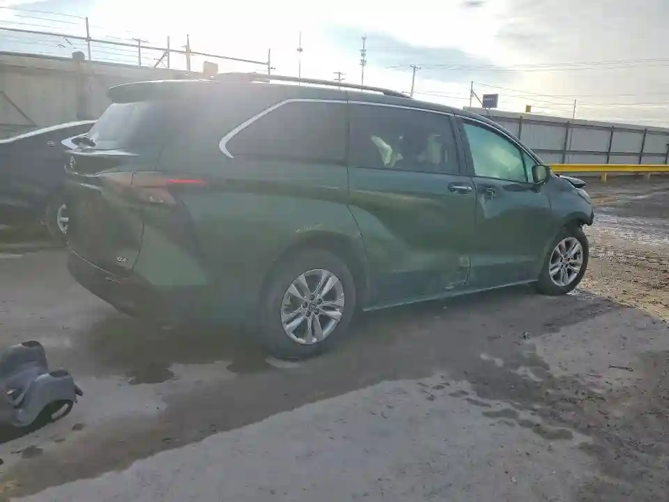5TDJSKFC3SS199279 2025 TOYOTA SIENNA-2