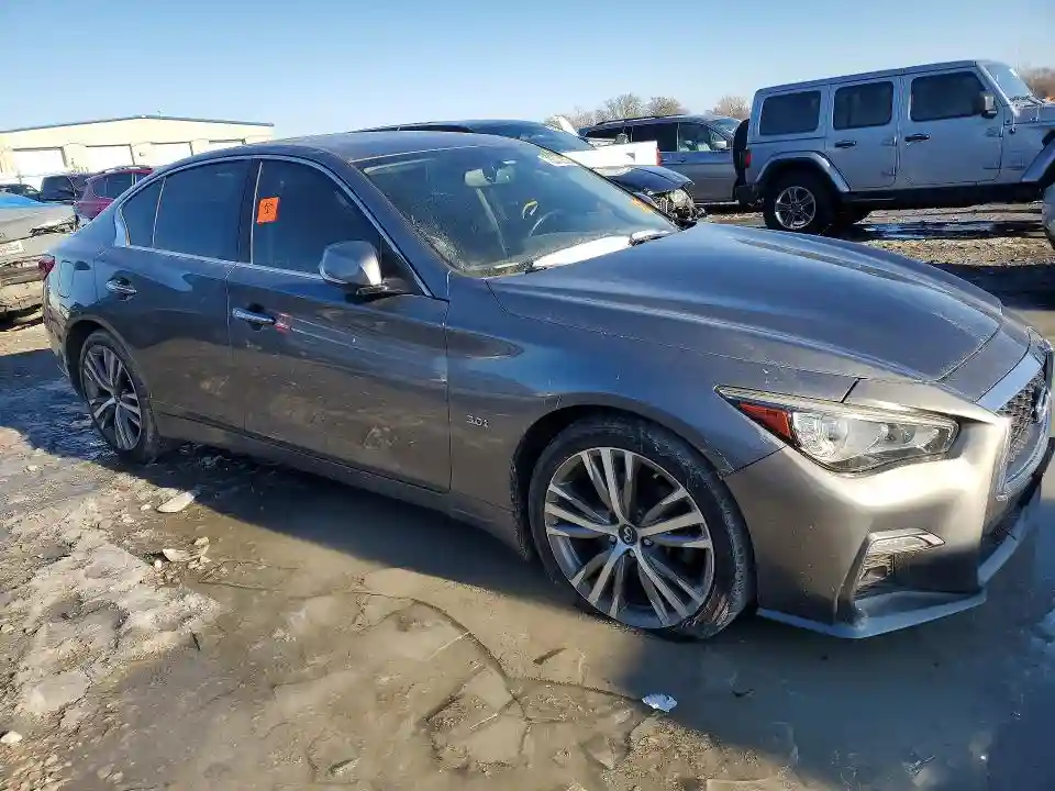 JN1EV7AR9JM433682 2018 INFINITI Q50-3