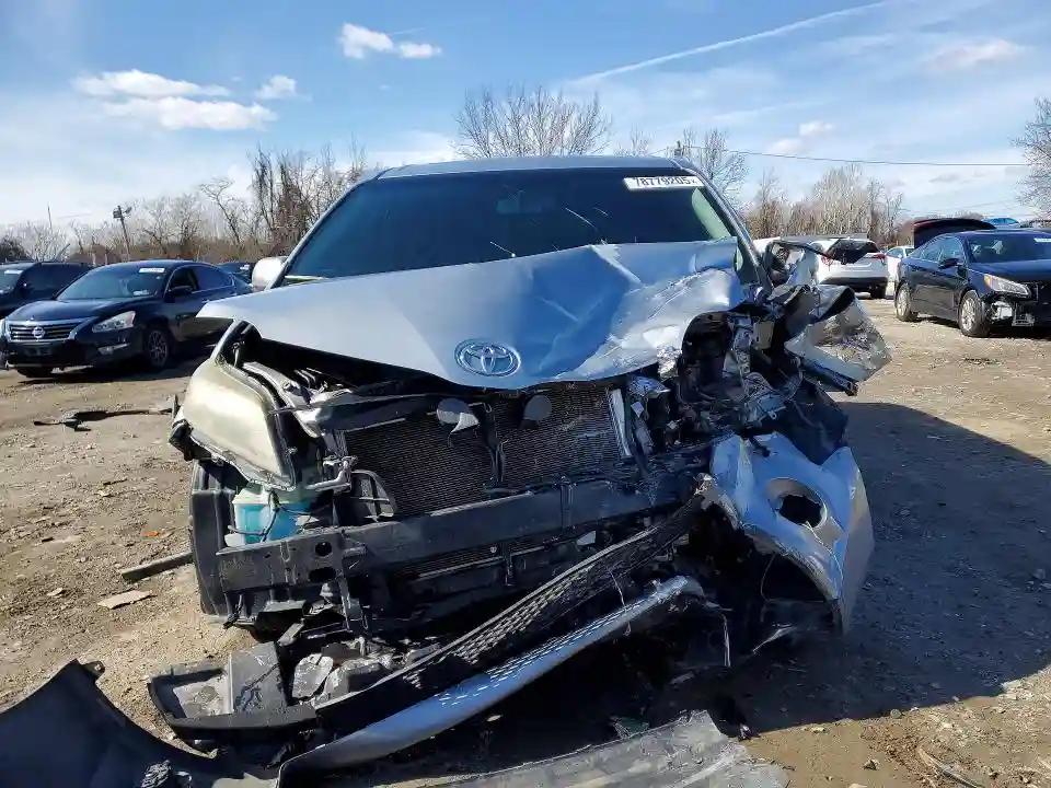 5TDXK3DC2FS542205 2015 TOYOTA SIENNA-4