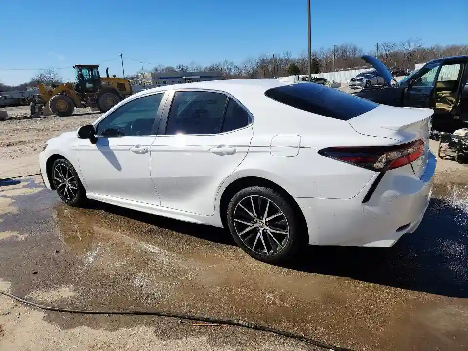 4T1G11AK4MU572202 2021 TOYOTA CAMRY-1