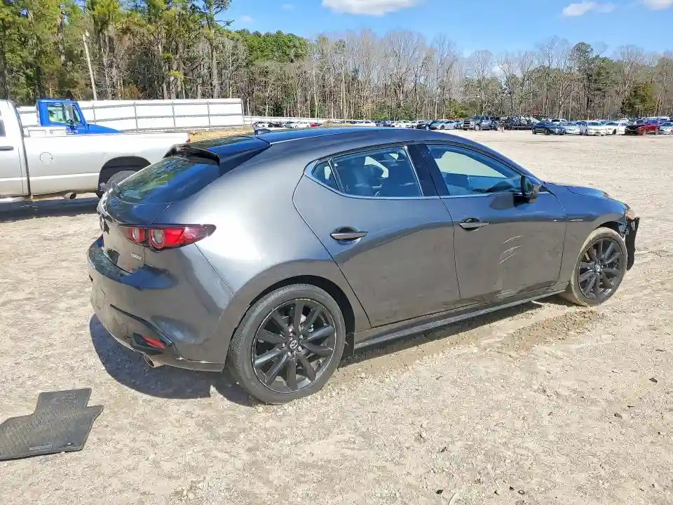 JM1BPAML6M1301144 2021 MAZDA 3-2