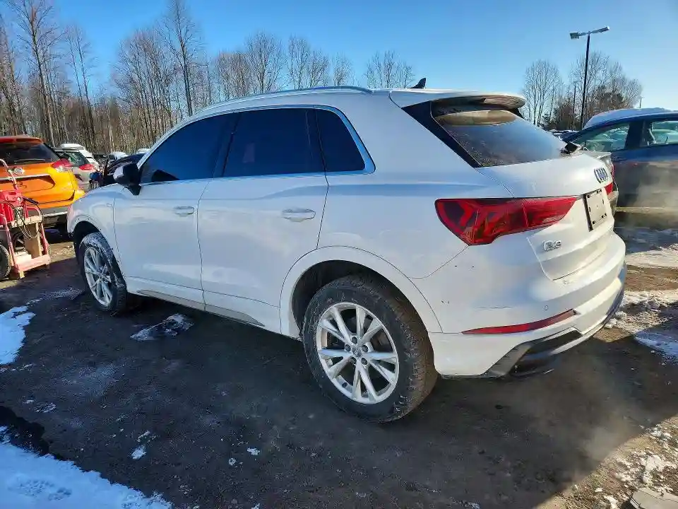 WA1DECF33M1003930 2021 AUDI Q3-1