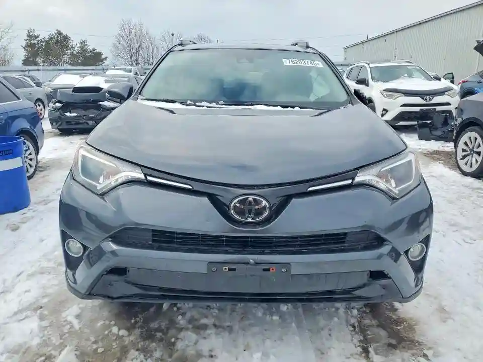 2T3RFREV9JW812070 2018 TOYOTA TRUCK/VAN RAV4-4